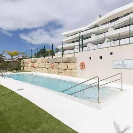 The Cozy At One80 Suites, Appartement Estepona