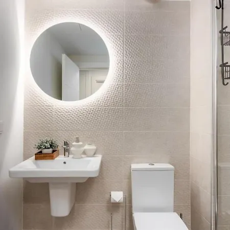 Apartment The Cozy At One80 Suites,
