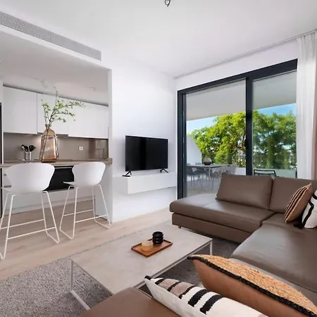The Cozy At One80 Suites, Apartment *