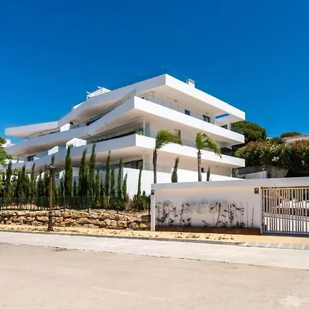 The Cozy At One80 Suites, Estepona