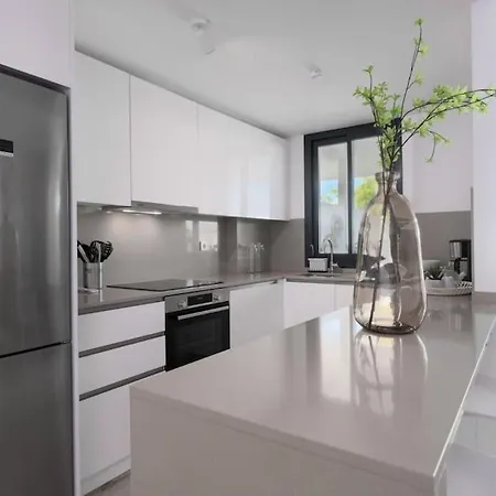 One 80 Cozy 'el Cambio' At Walking Distance To The Sea Estepona